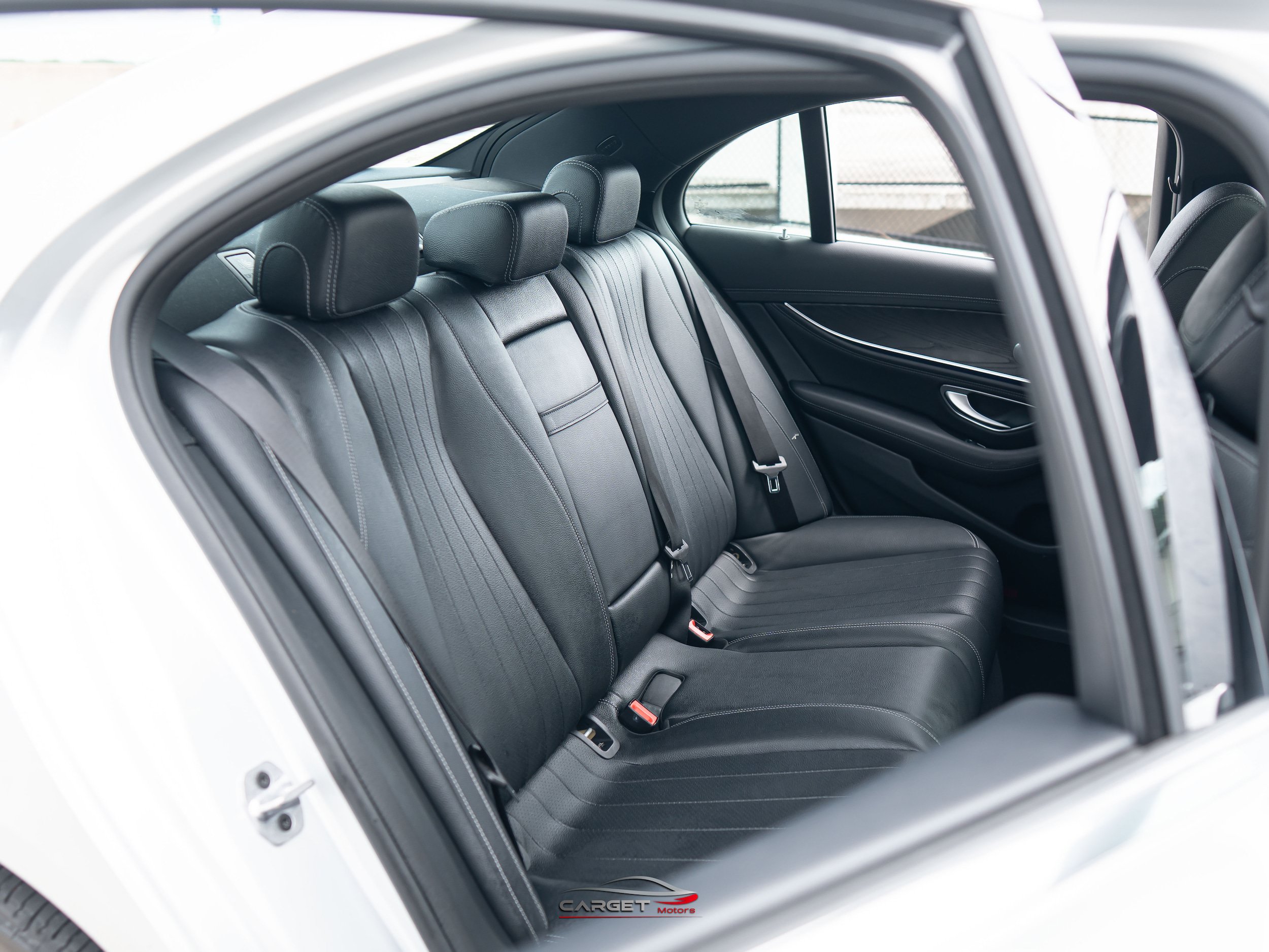 Used 2019 Mercedes-Benz E 300 4MATIC w/ Premium 1 Package image 18