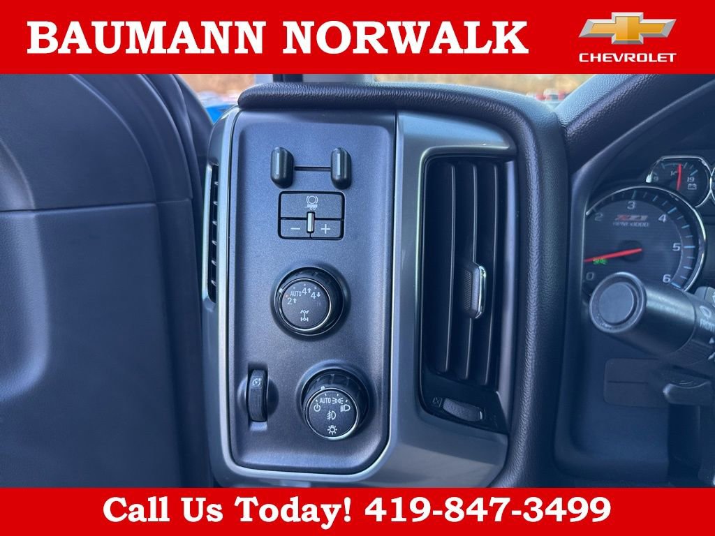 Used 2018 Chevrolet Silverado 1500 LT w/ All Star Edition image 19