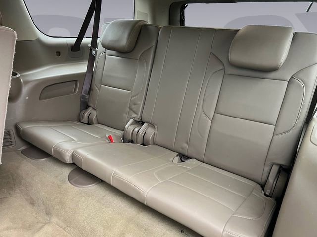 Used 2018 Chevrolet Suburban LT image 16
