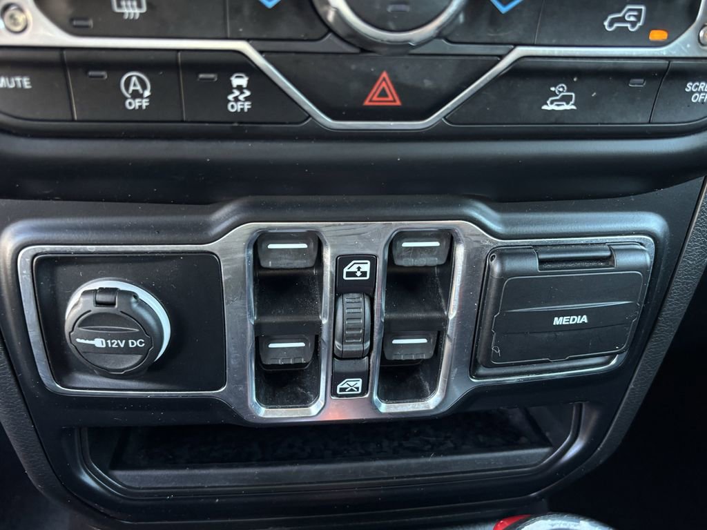 Used 2021 Jeep Wrangler Unlimited Sport image 17