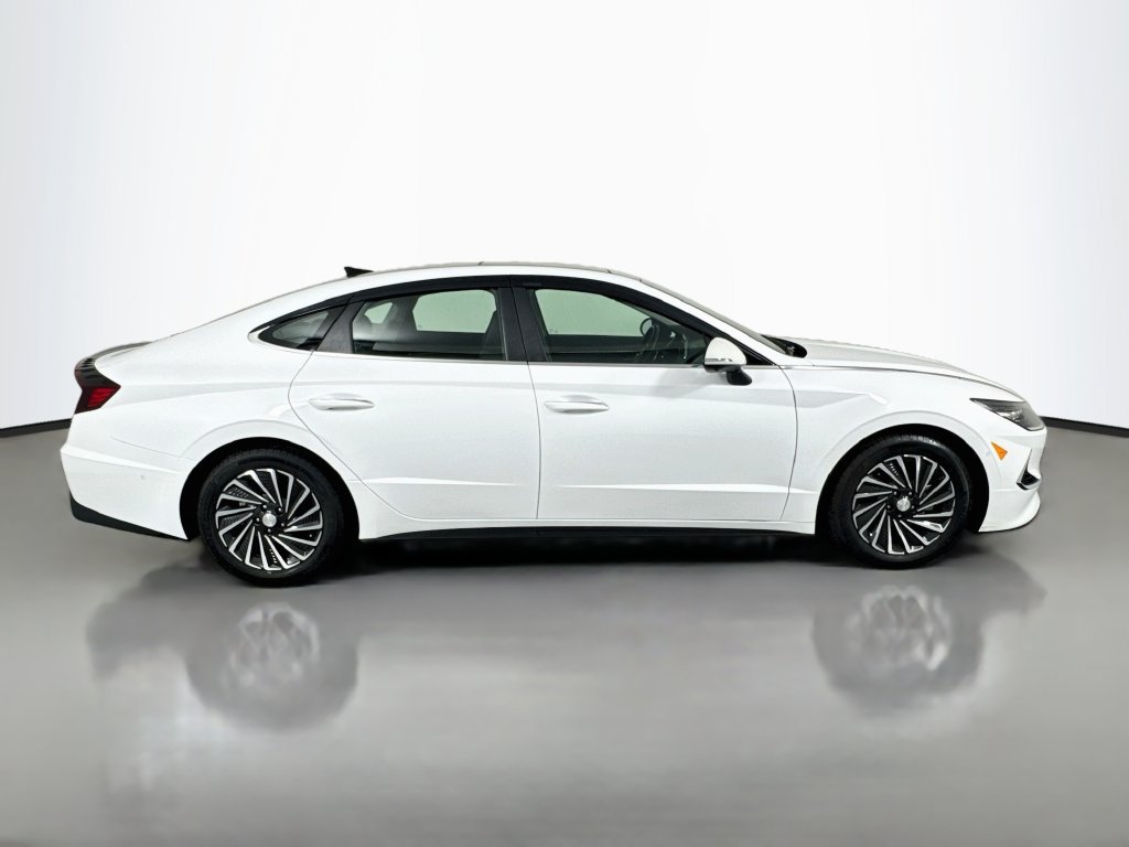 Certified 2023 Hyundai Sonata Limited FWD image 4