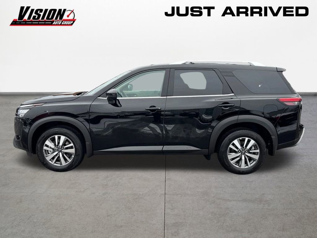 New 2025 Nissan Pathfinder SL image 8