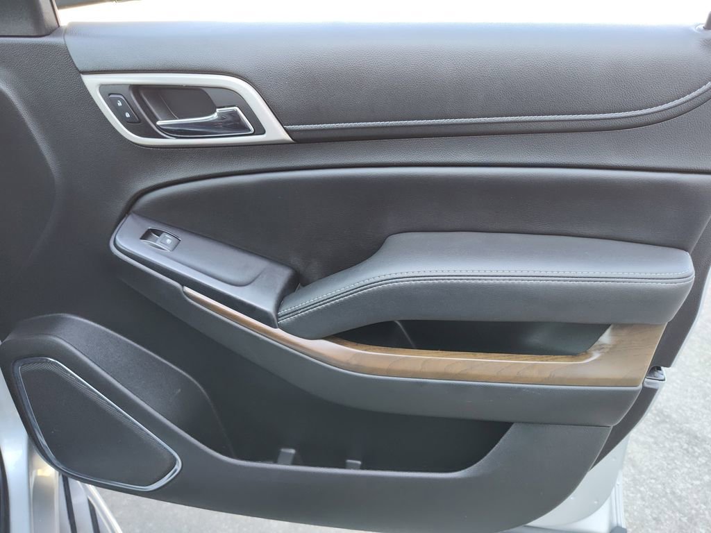 Used 2018 GMC Yukon Denali image 23