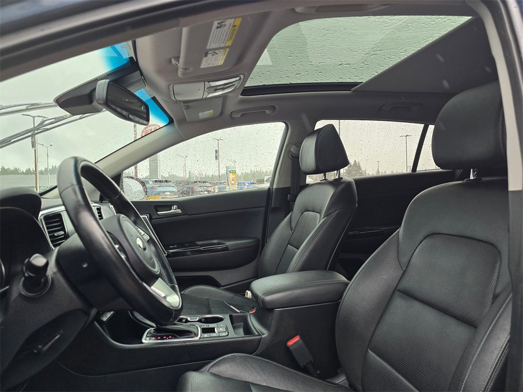 Used 2022 Kia Sportage EX w/ EX Technology Package image 12