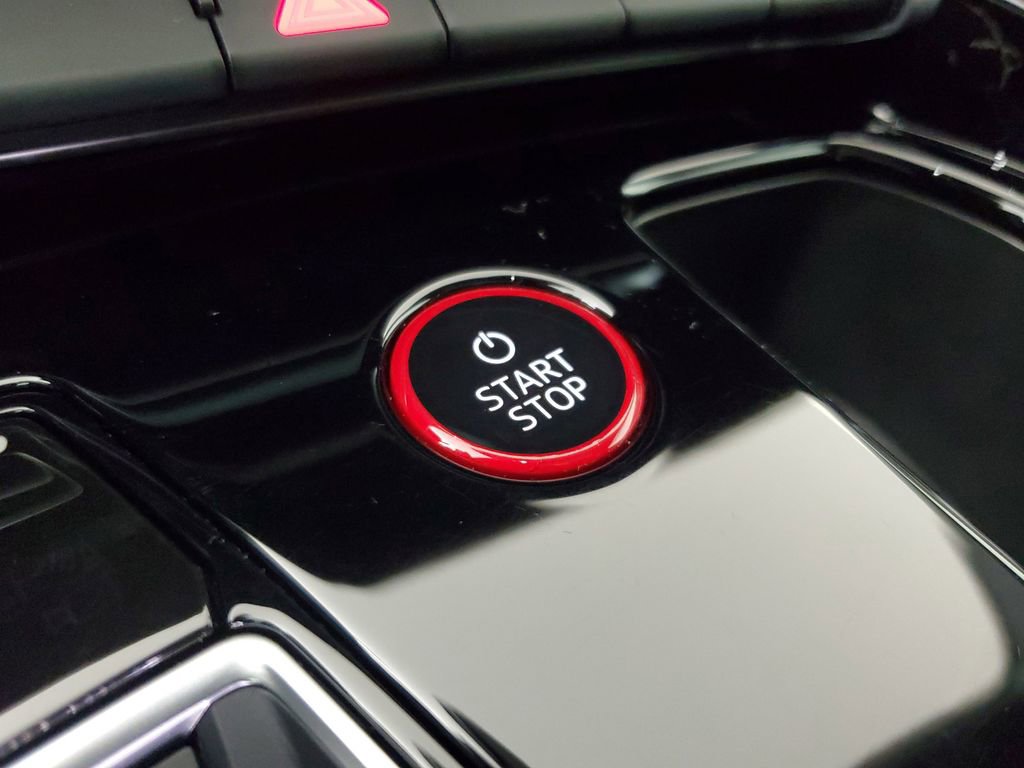 Used 2023 Audi e-tron GT Premium Plus AWD/4WD image 32
