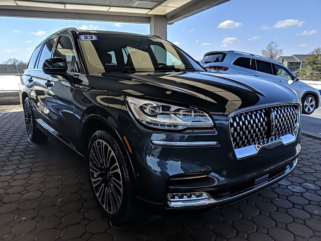 Certified 2023 Lincoln Aviator Black Label w/ Class IV Trailer Tow Package image 4