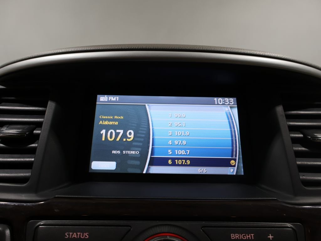 Used 2013 Nissan Pathfinder SL image 24