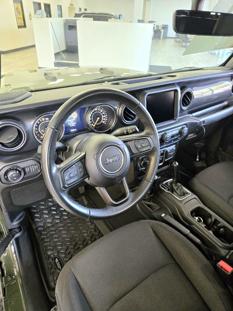 Used 2022 Jeep Gladiator Sport image 12