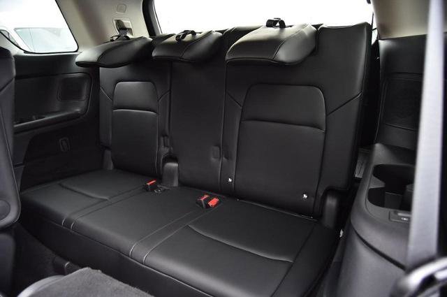 Certified 2025 Nissan Pathfinder Platinum image 30