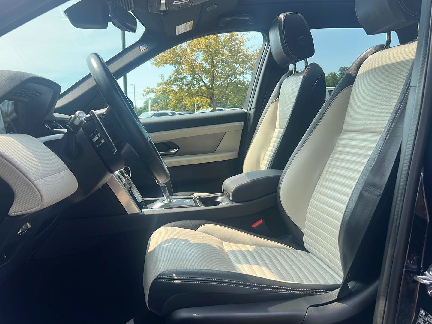 Used 2022 Land Rover Discovery Sport S R-Dynamic AWD/4WD image 22