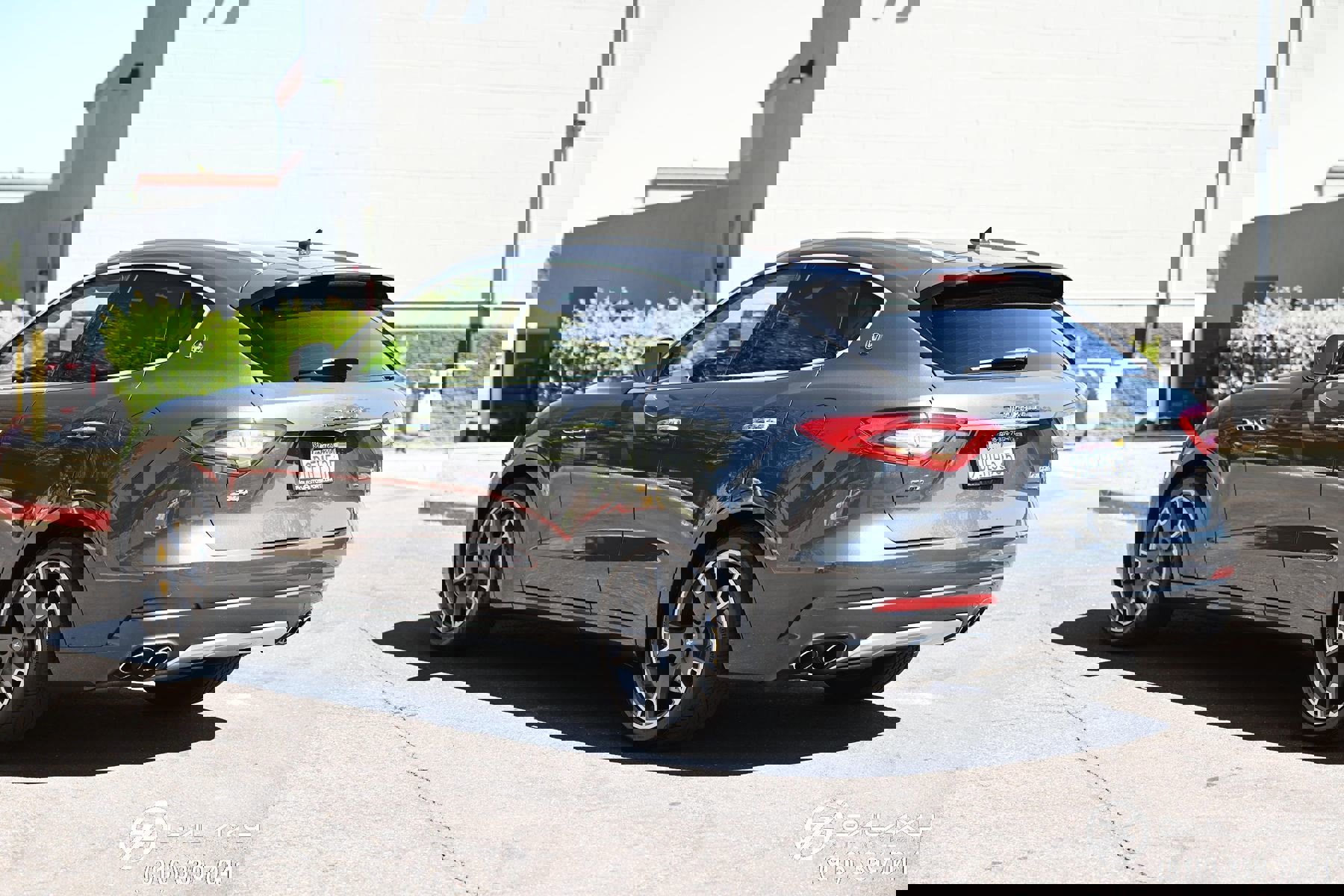 Used 2017 Maserati Levante S image 5