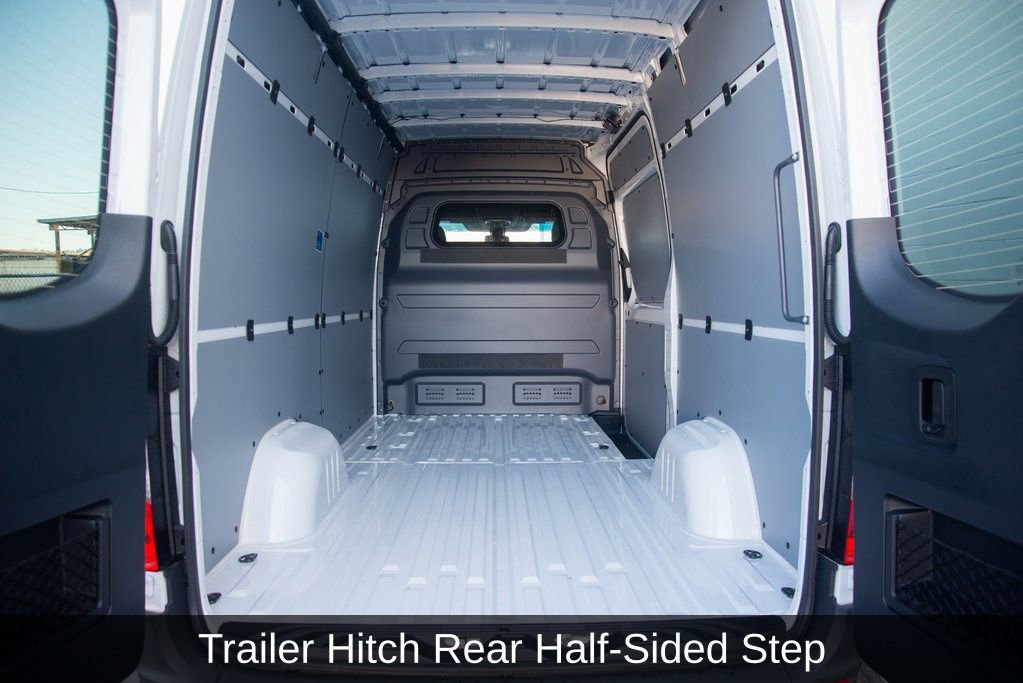 Used 2025 Mercedes-Benz Sprinter 2500 image 40