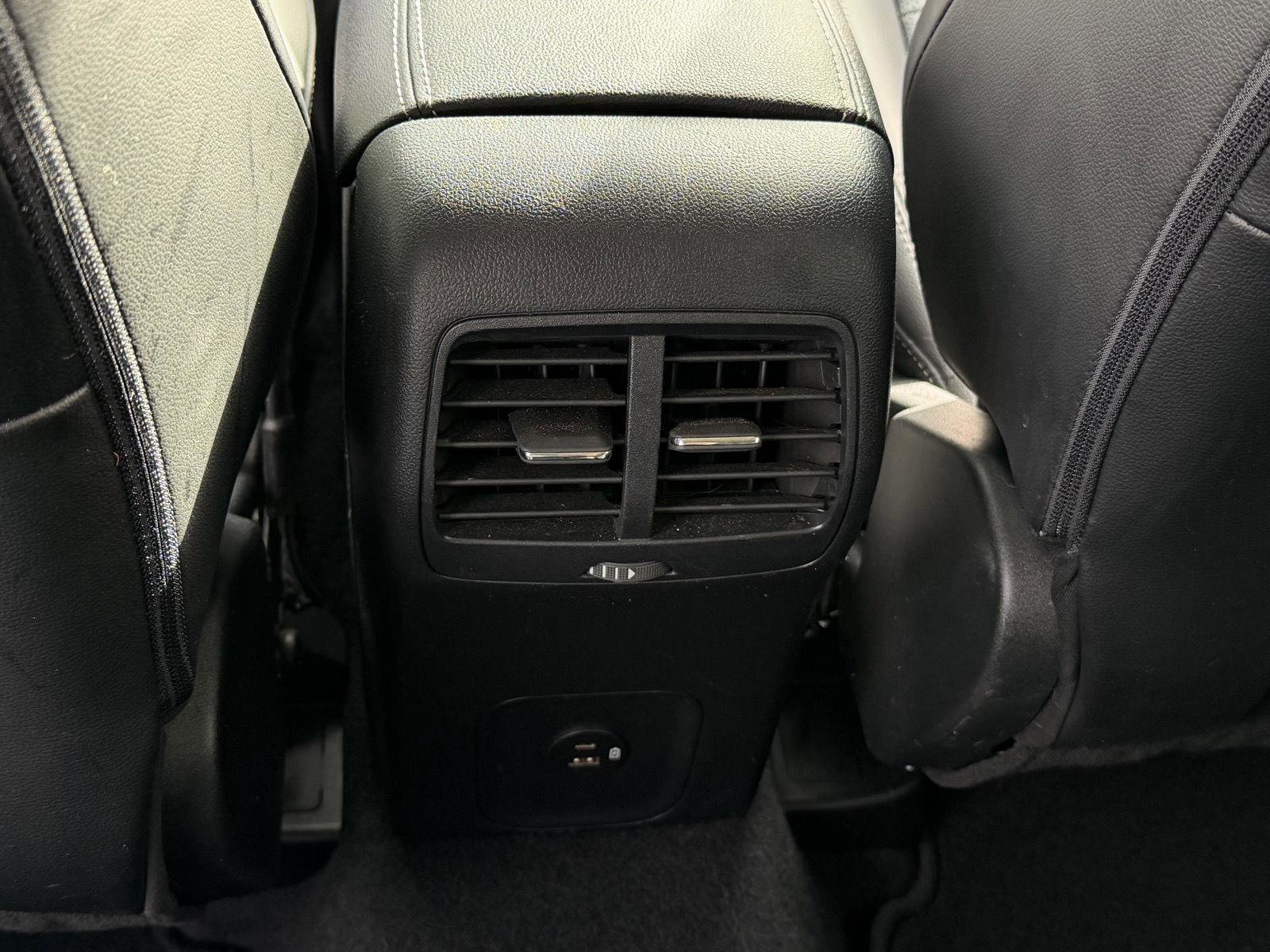 Used 2021 Ford Escape SEL w/ Technology Package image 8