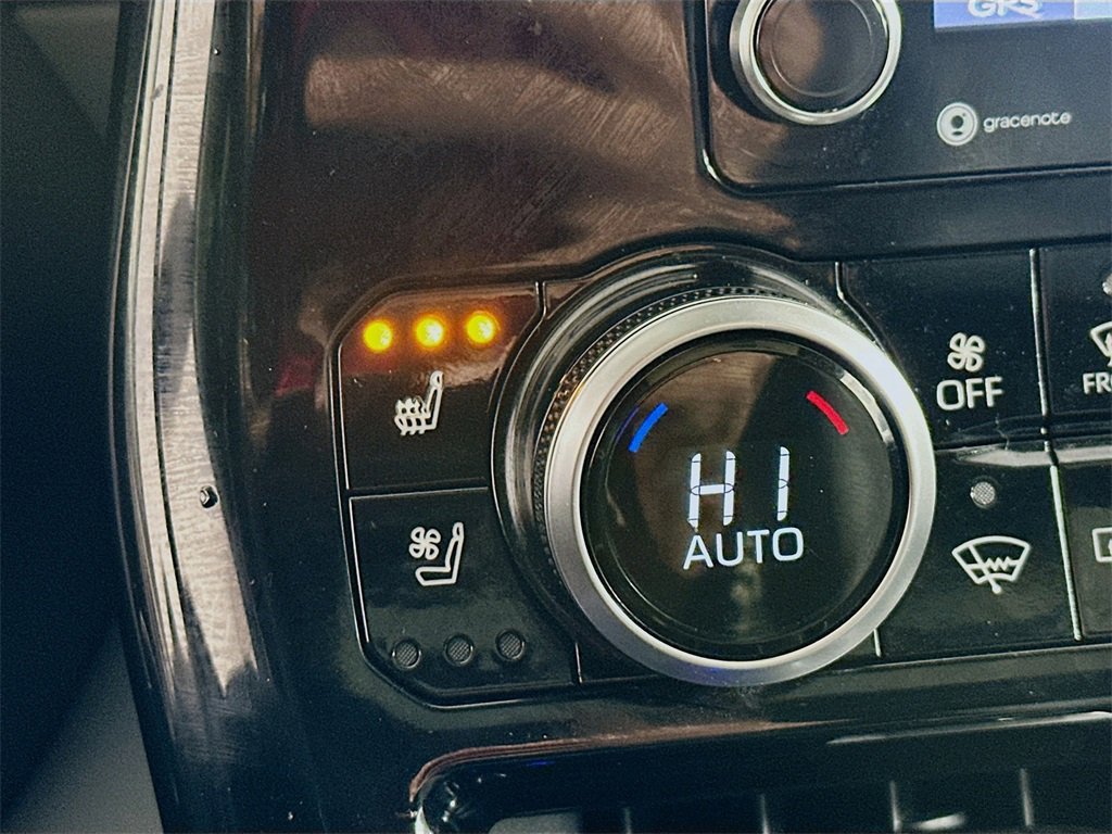 Used 2022 Toyota Highlander Limited image 21