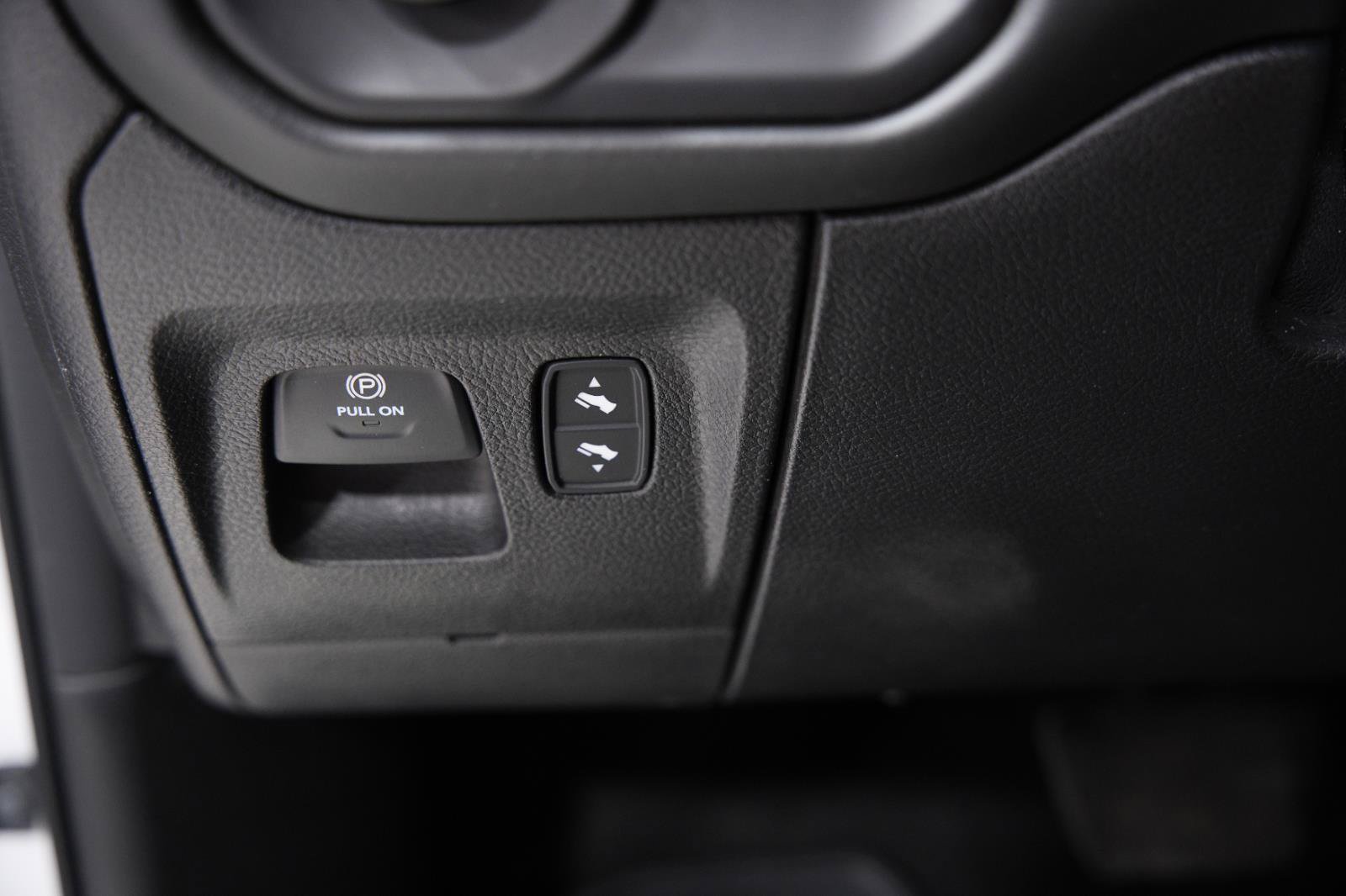 Used 2020 RAM 1500 Limited w/ Off Road Group AWD/4WD image 34