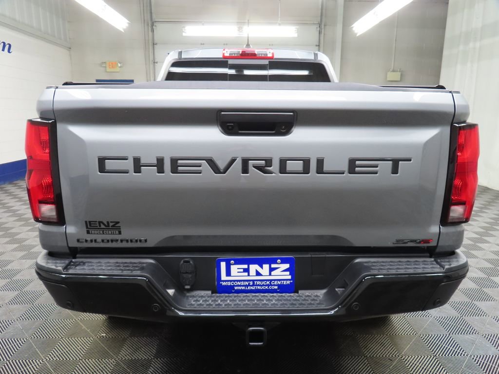 Used 2026 Chevrolet Colorado ZR2 w/ Technology Package AWD/4WD image 40