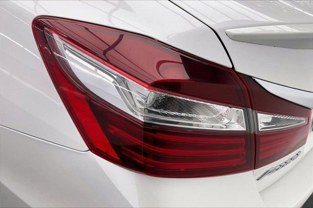 Used 2016 Honda Accord Sport image 30