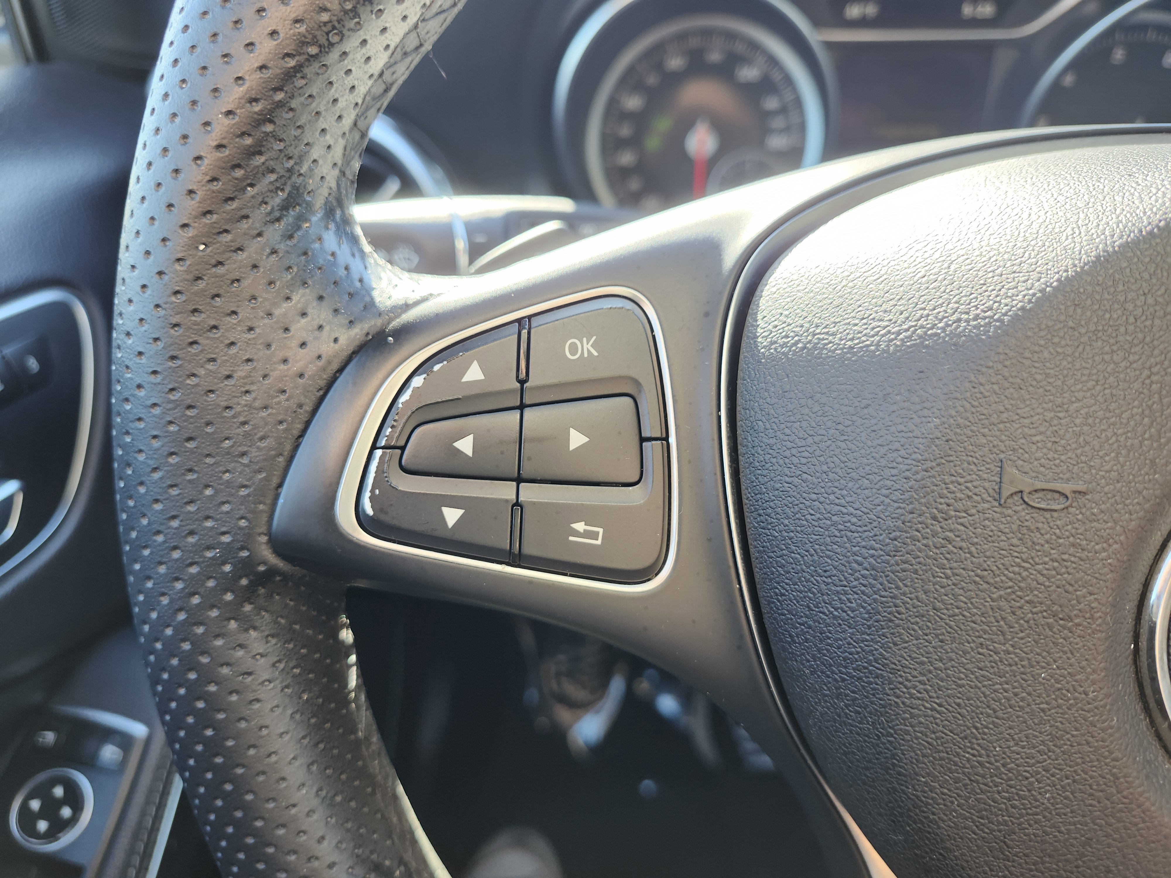 Used 2019 Mercedes-Benz GLA 250 4MATIC image 39