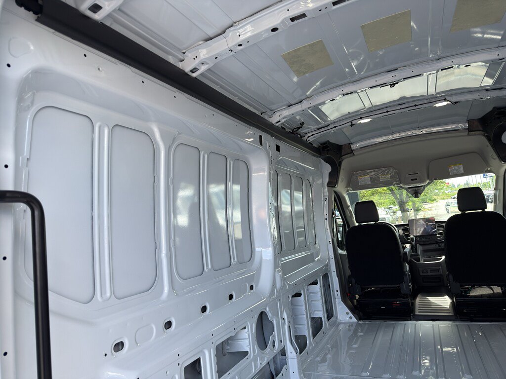 New 2026 Ford Transit 250 148 Medium Roof Extended AWD image 9