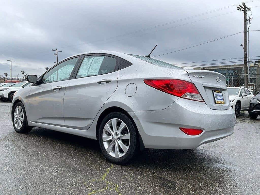 Used 2014 Hyundai Accent GLS w/ Option Group 2 image 6