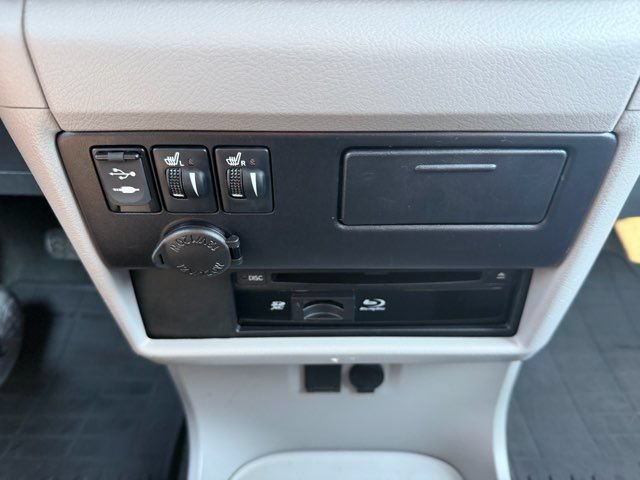 Used 2016 Toyota Sienna XLE Premium AWD/4WD image 18