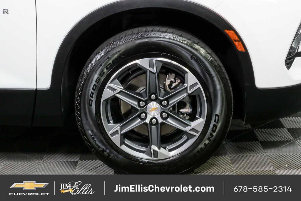 Certified 2025 Chevrolet Blazer LT FWD image 35