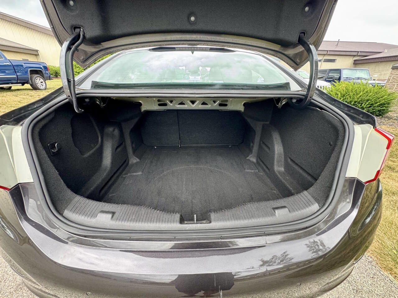 Used 2016 Chevrolet Cruze Premier w/ Enhanced Convenience Package image 11