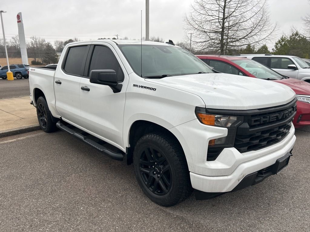 Used 2023 Chevrolet Silverado 1500 Custom w/ 2.7L Blackout Package image 3