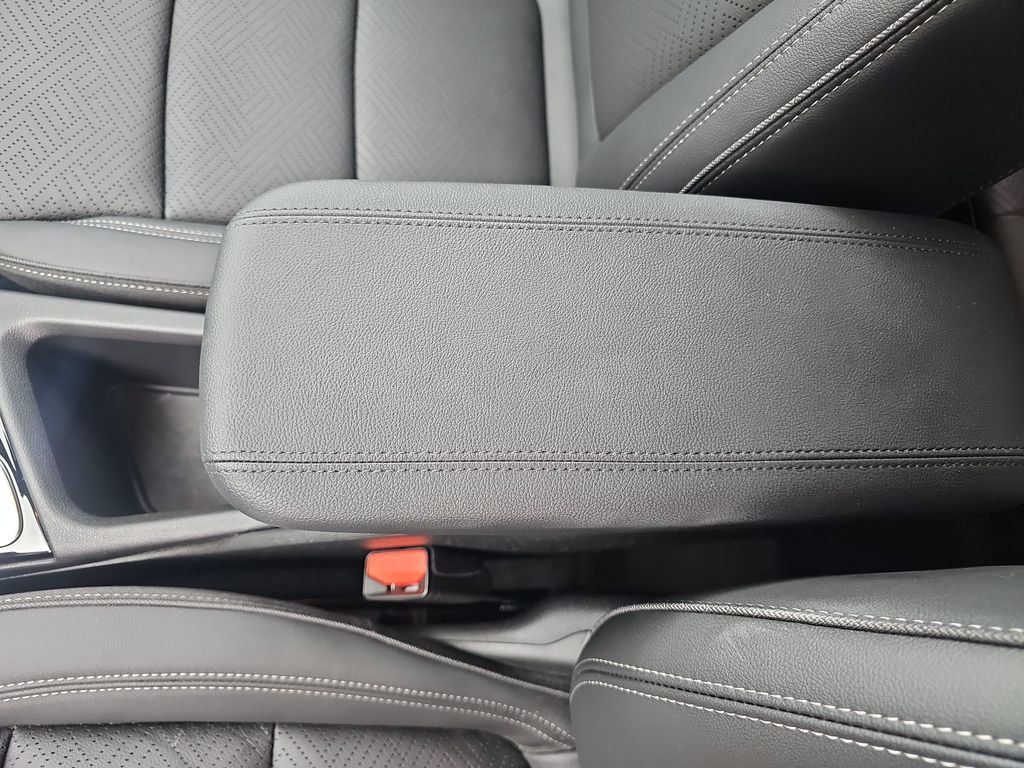 Used 2022 Buick Encore GX Essence w/ Advanced Technology Package FWD image 28