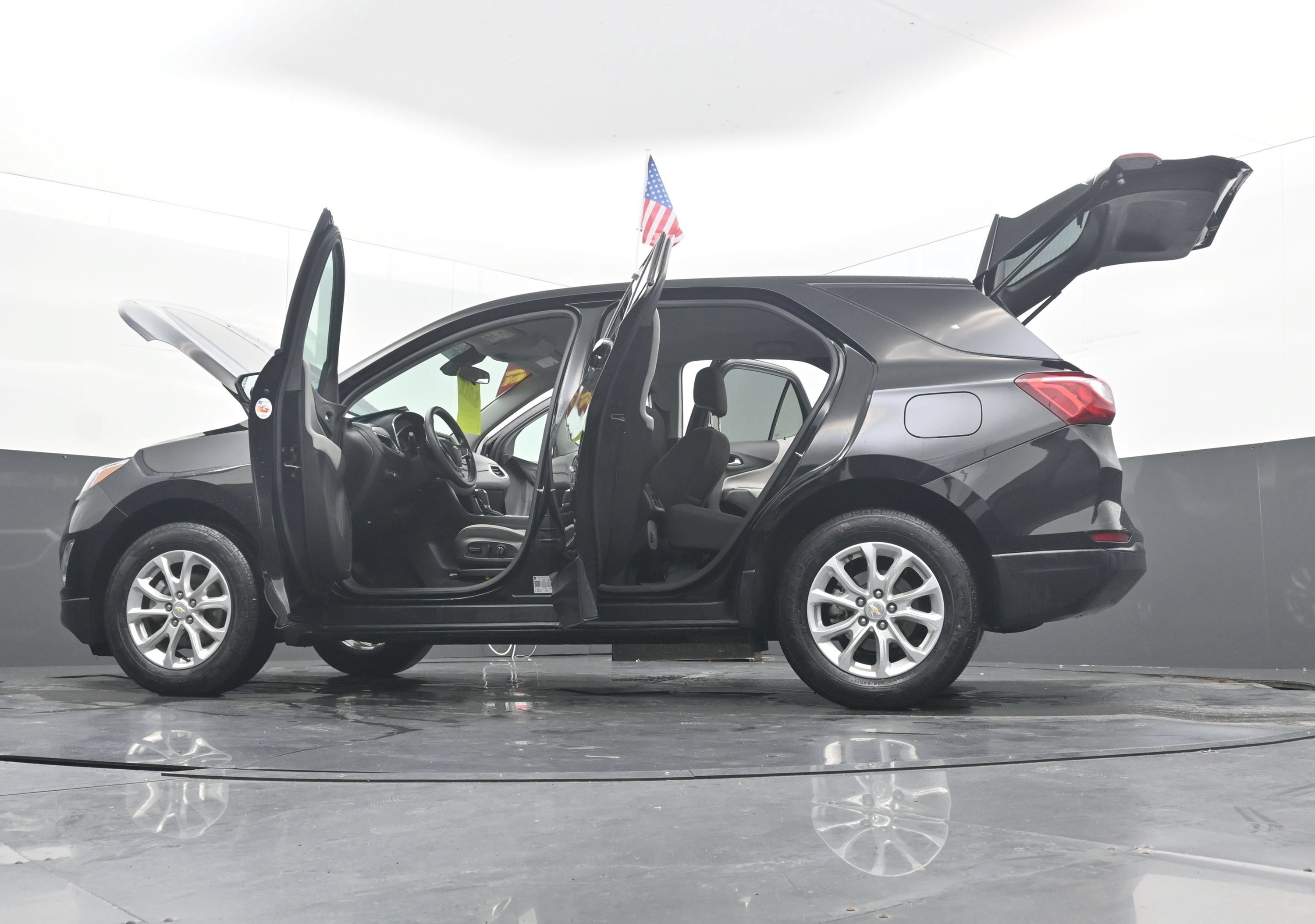 Used 2021 Chevrolet Equinox LS w/ LS Convenience Package FWD image 45
