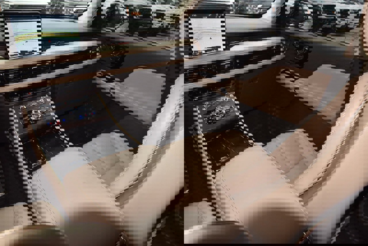 Certified 2023 Lincoln Aviator Reserve w/ Elements Package Plus image 18