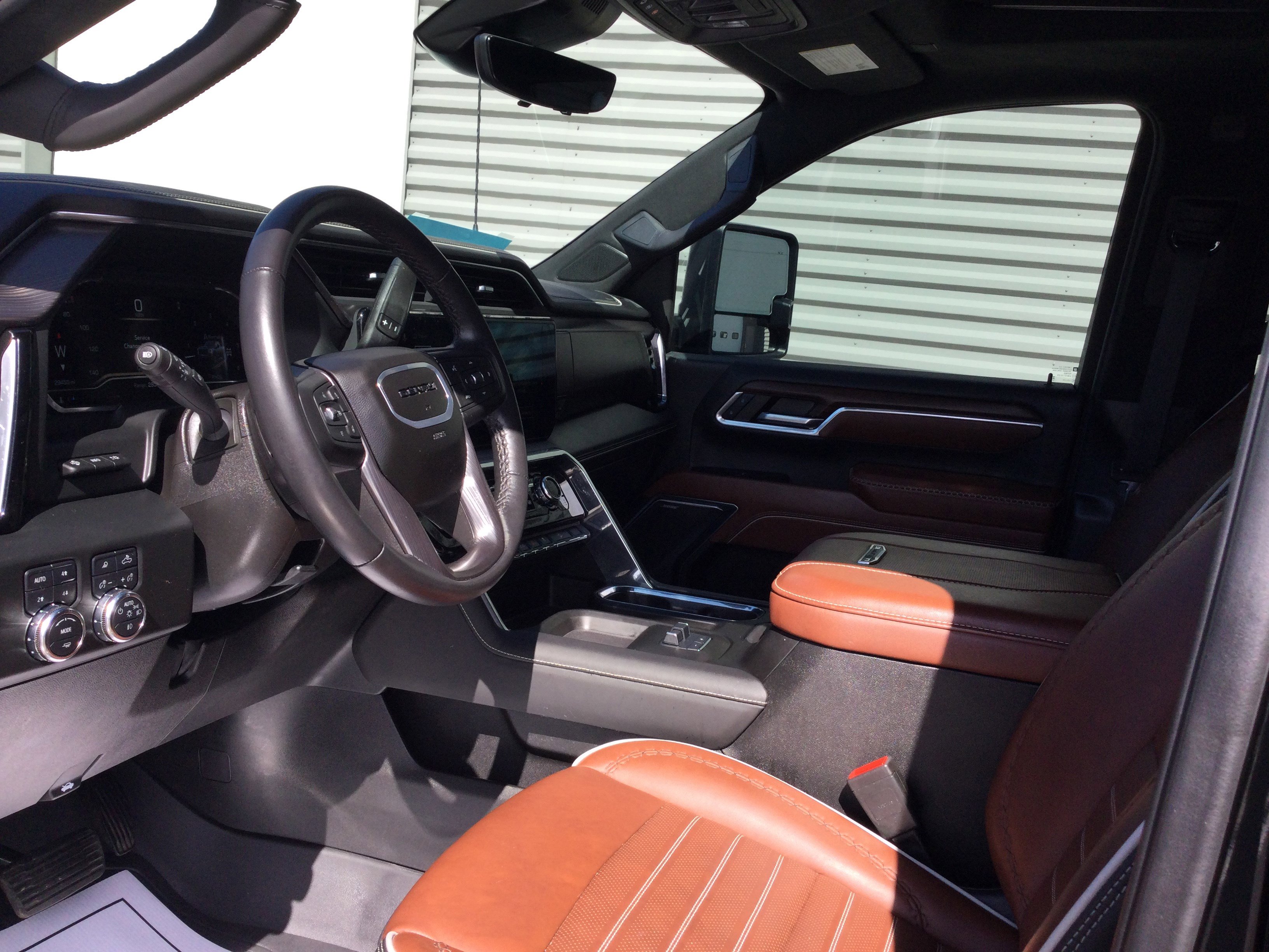 Used 2024 GMC Sierra 3500 Denali Ultimate image 13