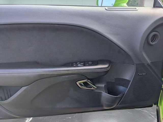 Used 2015 Dodge Challenger SRT Hellcat RWD image 14
