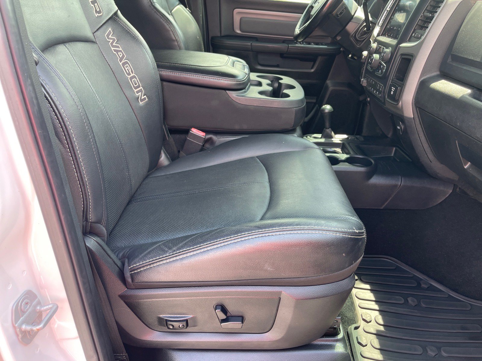 Used 2018 RAM 2500 Power Wagon w/ Leather & Luxury Group AWD/4WD image 18