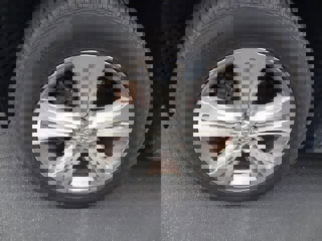 Used 2012 Toyota Highlander Limited w/ Tow Pkg image 16