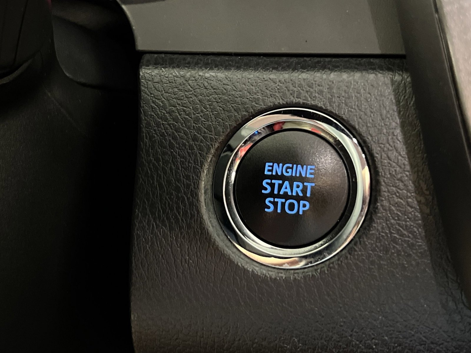 Used 2021 Toyota Camry XSE image 32