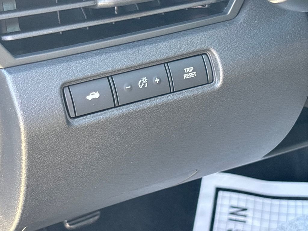 New 2025 Nissan Altima 2.5 SR image 33