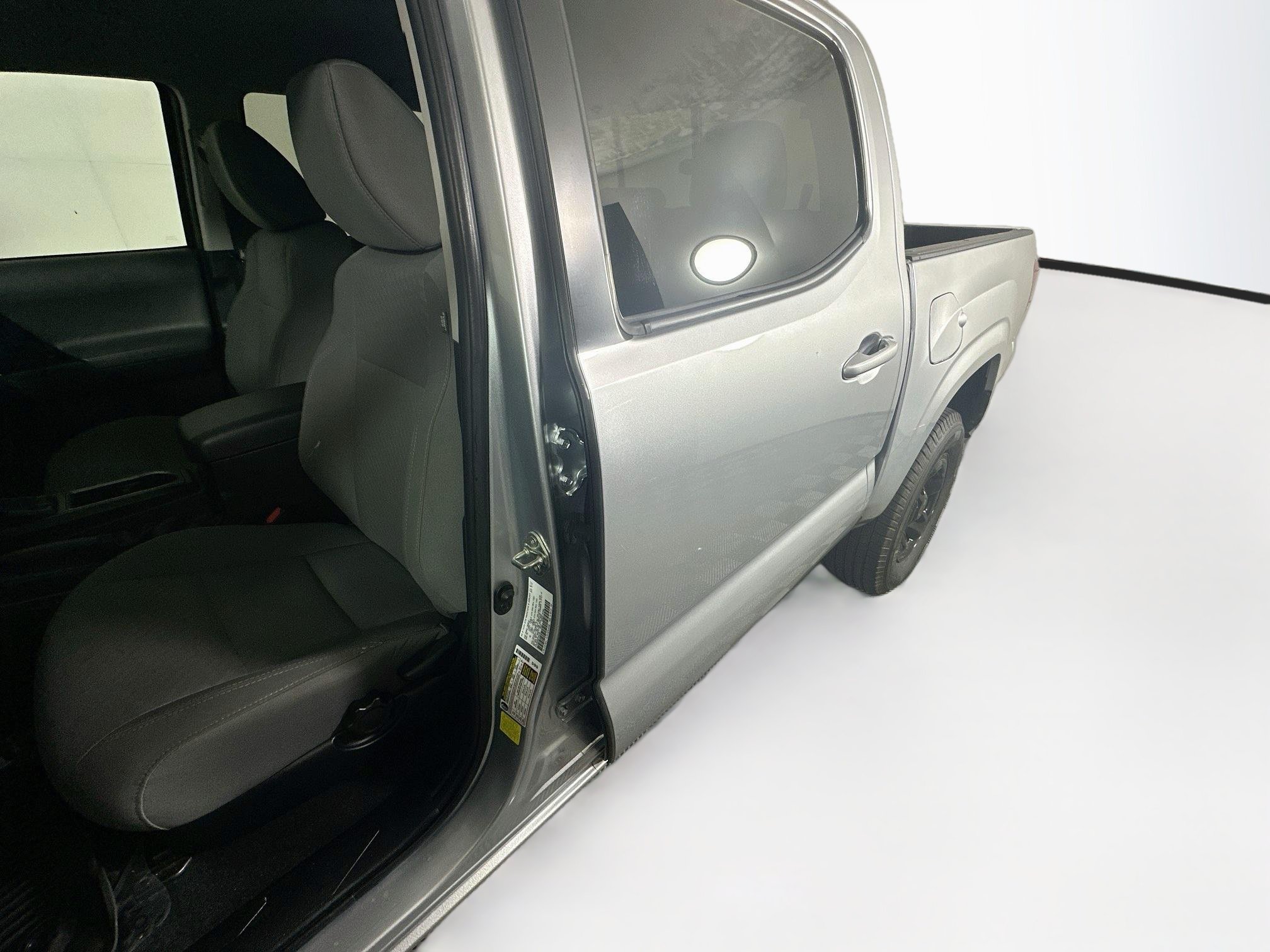 Used 2022 Toyota Tacoma SR w/ SR Convenience Package RWD image 12