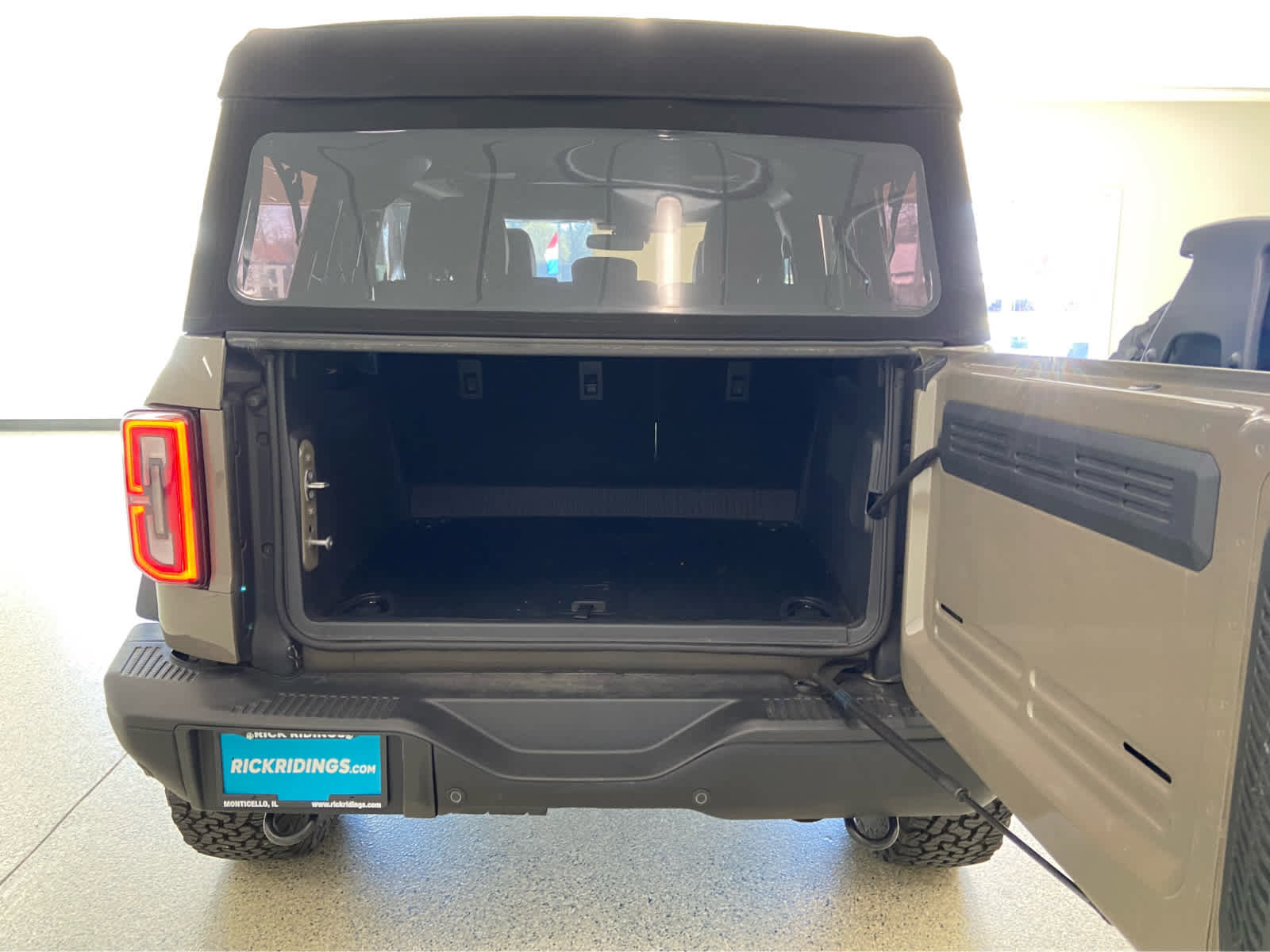 Used 2025 Ford Bronco Badlands AWD/4WD image 10