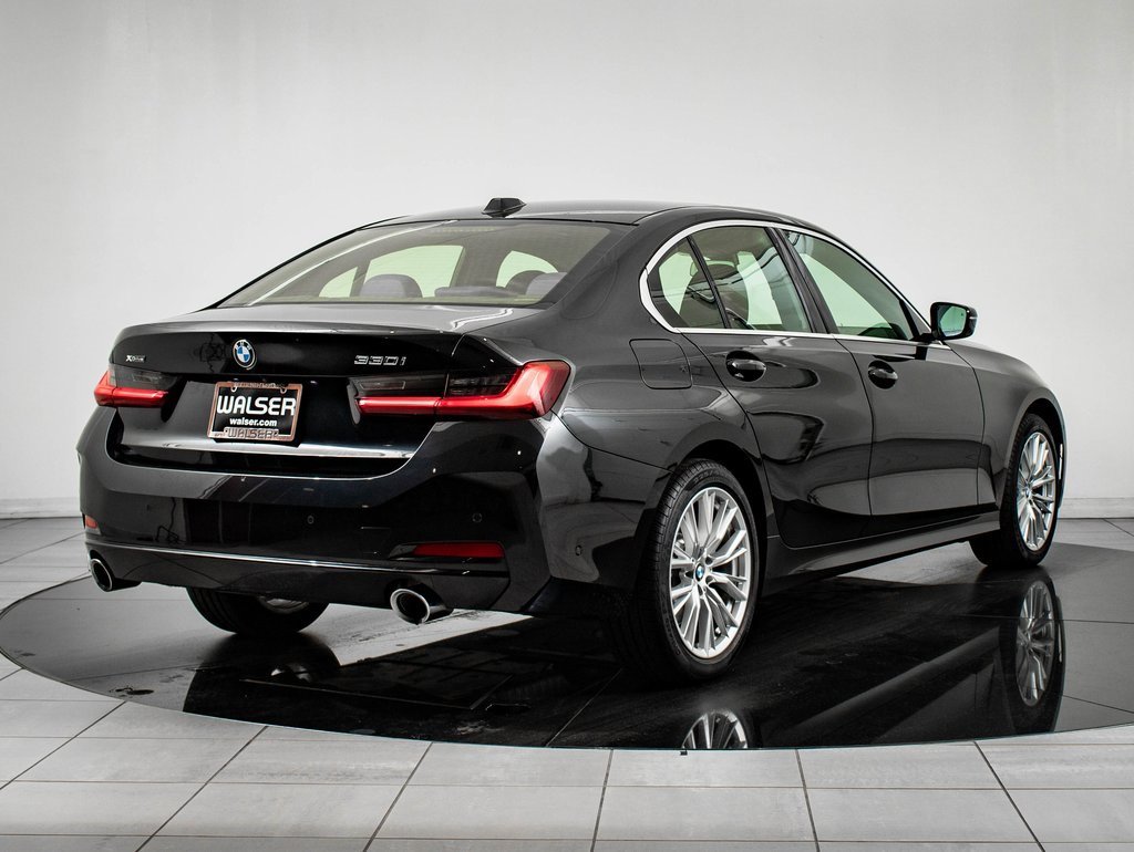 Used 2024 BMW 330i xDrive Sedan w/ Premium Package image 7