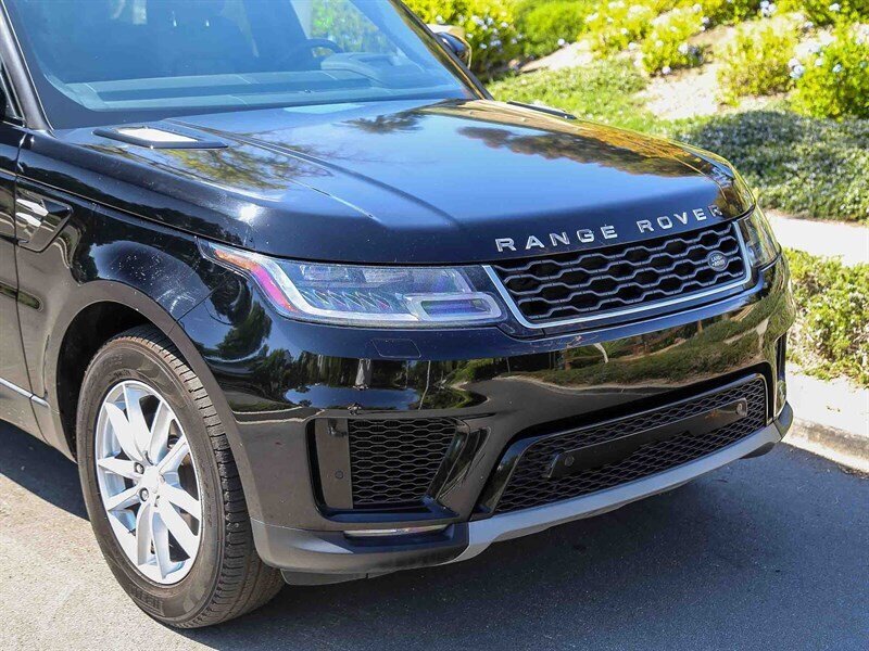 Used 2019 Land Rover Range Rover Sport SE AWD/4WD image 9