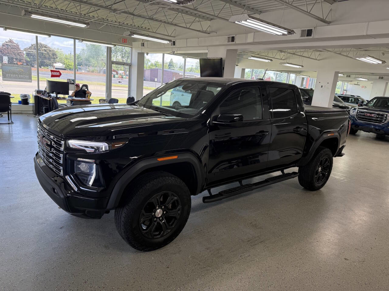 Used 2023 GMC Canyon Elevation w/ Convenience Package AWD/4WD image 6