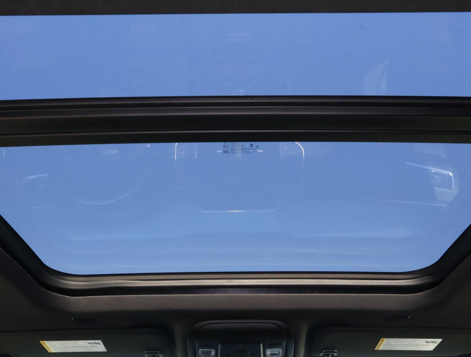 Used 2023 Chevrolet Suburban RST w/ Luxury Package image 13