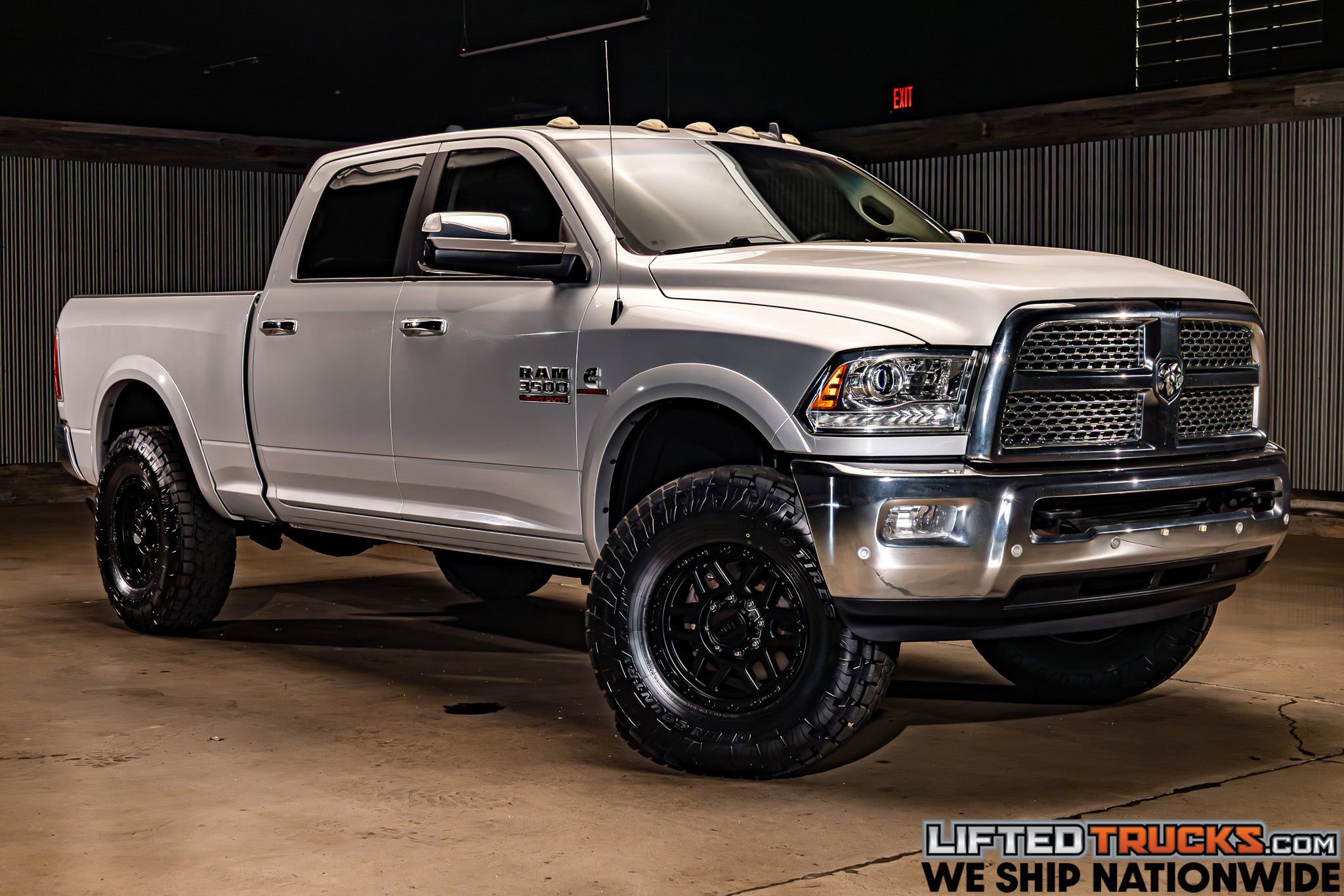 Used 2017 RAM 3500 Laramie w/ Cold Weather Group AWD/4WD image 1