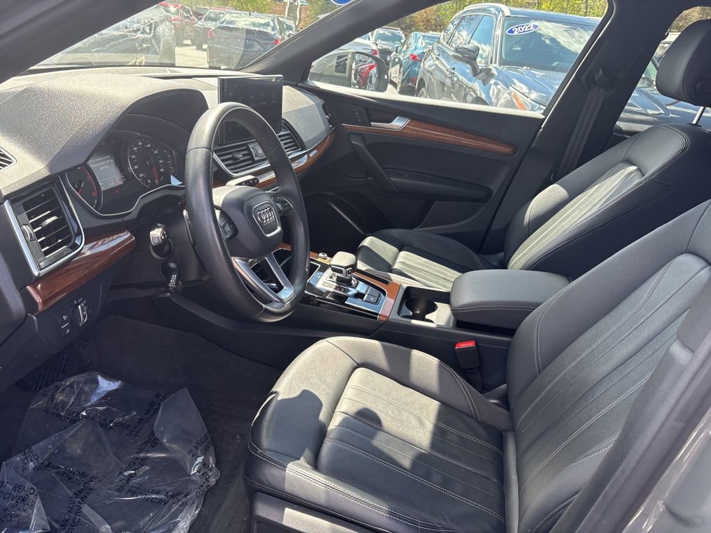 Used 2023 Audi Q5 2.0T Premium w/ Convenience Package AWD/4WD image 23