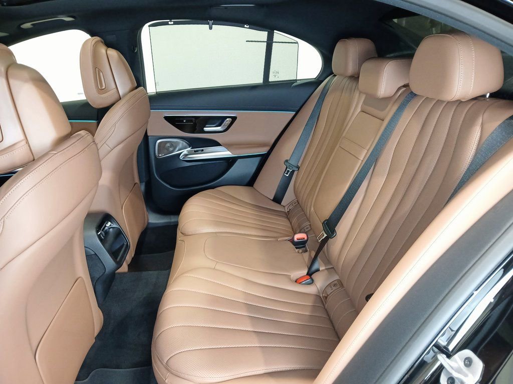 Used 2026 Mercedes-Benz E 450 4MATIC Sedan image 11