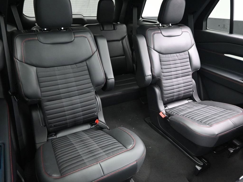 New 2025 Ford Explorer ST-Line w/ Premium Package image 37