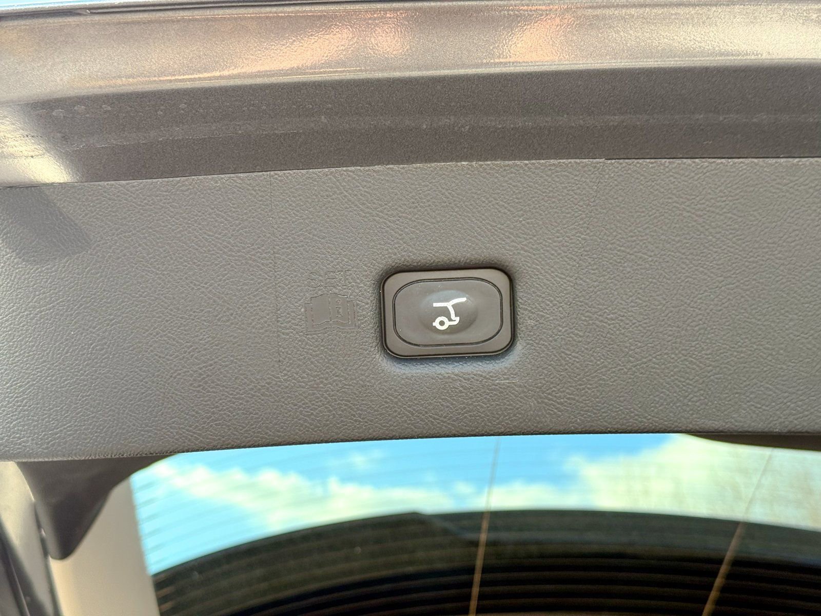 Used 2023 Lincoln Nautilus Reserve w/ Monochromatic Package image 14