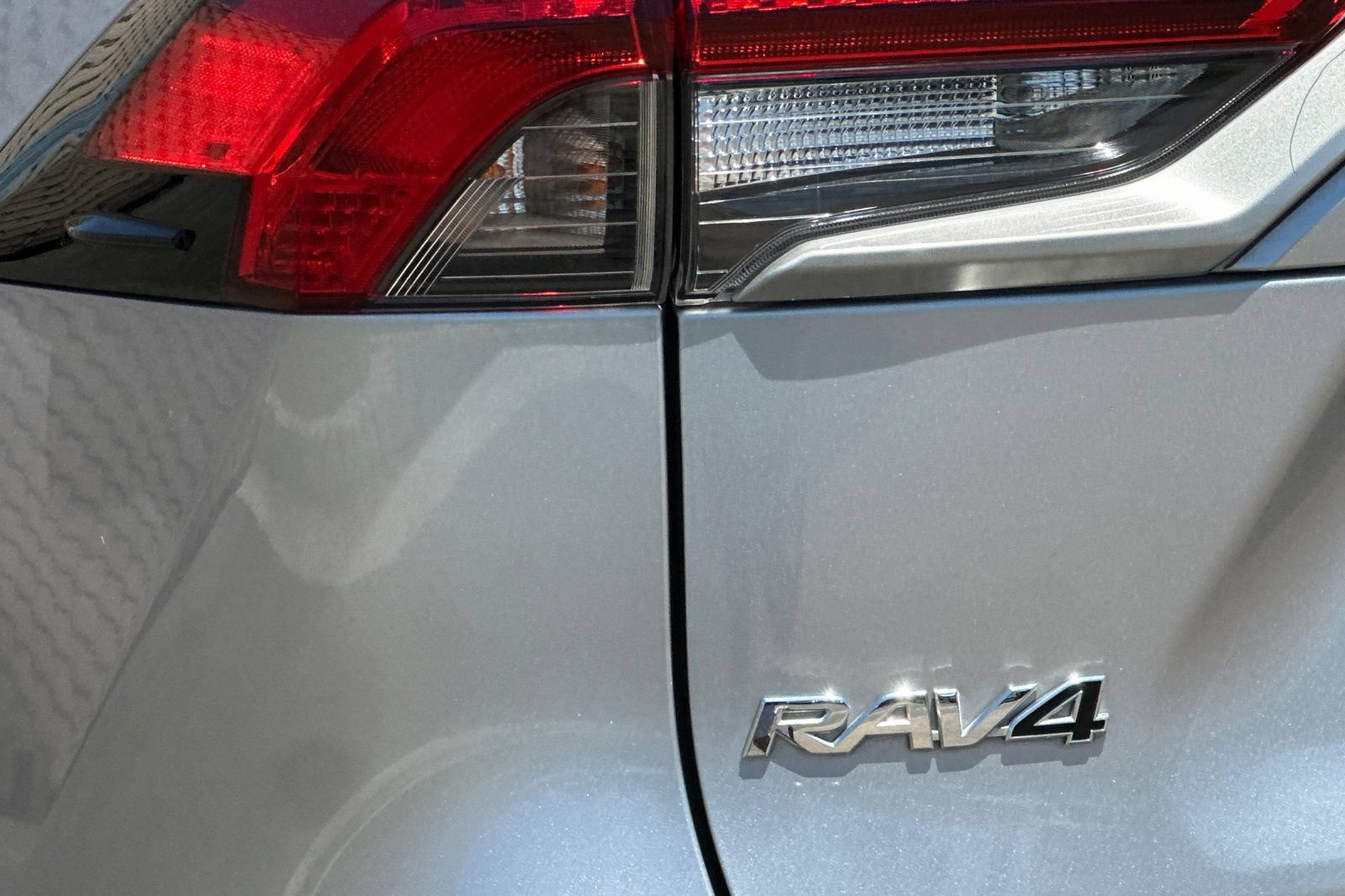 Used 2021 Toyota RAV4 XSE w/ XSE Grade Weather Package AWD/4WD image 28