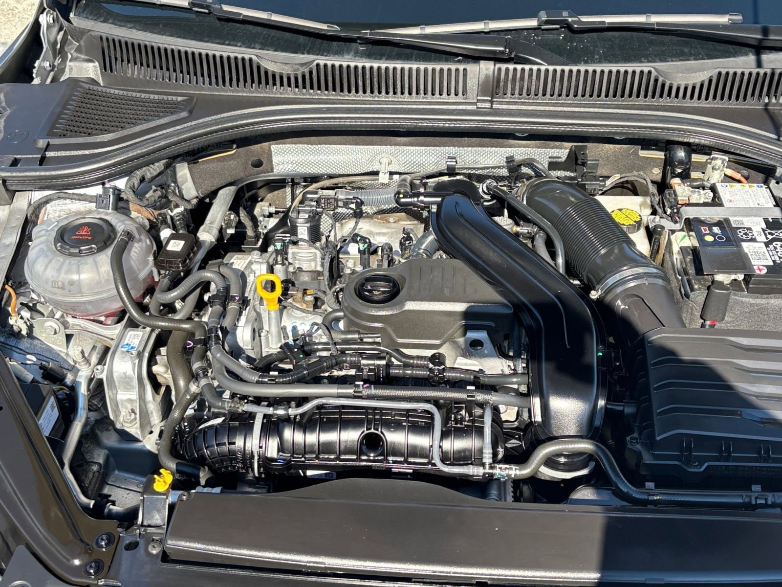 Used 2024 Volkswagen Jetta S image 30